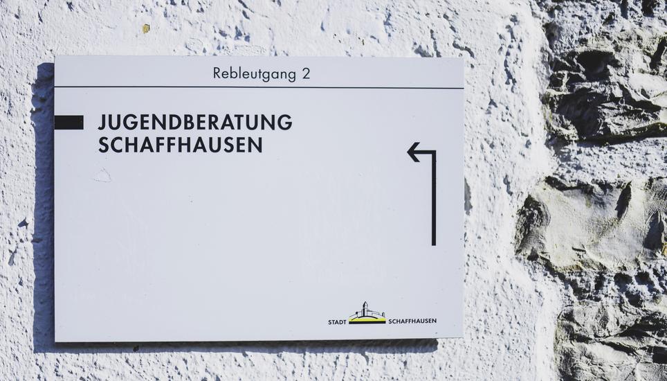 Eingang Jugendberatung in der Neustadt, am Donnerstag, 16. Februar 2023. (Melanie Duchene / Schaffhauser Nachrichten)