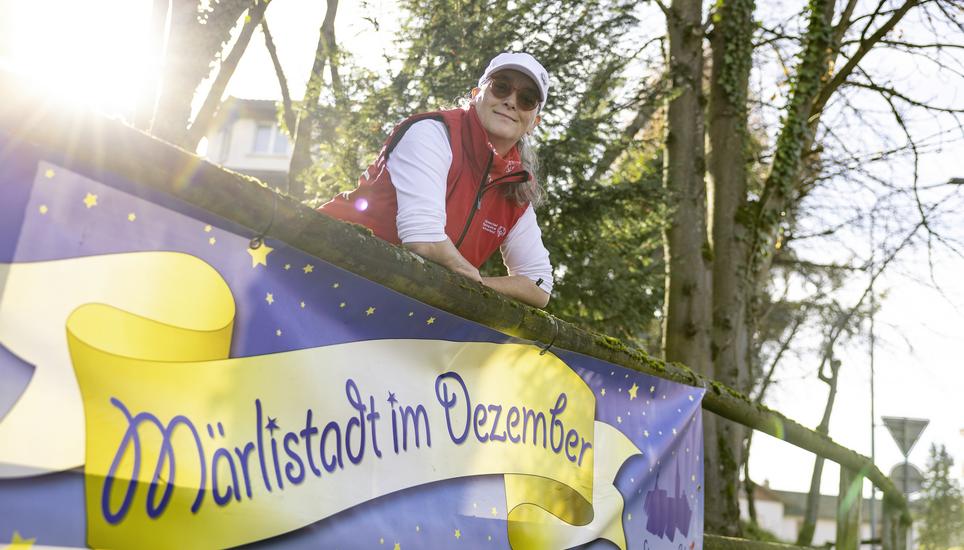 Verena Knï¿ï¾¶pfli oder auch Knopf genannt, mit organisatorin der an Heilig Abend stattfindenden Veranstalltung, Gemeinsam statt Einsam, fotografiert am Dienstag, 11. November 2025, in Stein am Rhein. (Roberta Fele / Schaffhauser Nachricht