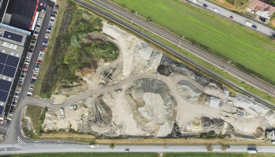 Drohnenbild vom Reyclingplatz fï¿ï¾¼r Baumaterial, Eckert Beringen, am Dienstag, 21. Oktober 2025. (Melanie Duchene / Schaffhauser Nachricht