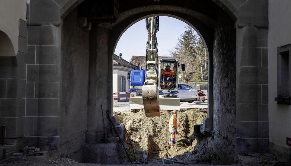Baustellen Begehung mit Irene Gruhler und Thomas Gimmi, von Wï¿ï¾¤rmeverbund, ï¿ï¾¼ber neue Ampeln und veraltete Abwasserrohre, fotografiert am Mittwoch, 18. Mï¿ï¾¤rz 2026, in Stein am Rhein. (Roberta Fele / Schaffhauser N