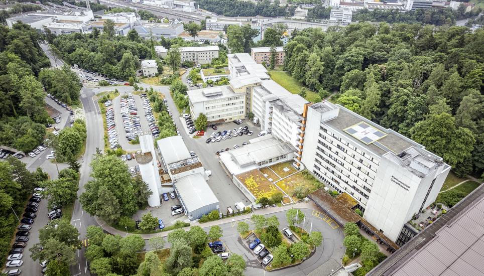 Schaffhauser Spitï¿ï¾¤ler von oben, geplant sind Rodungen fï¿ï¾¼r den geplanten Neubau des Spitals, fotografiert am Dienstag, 01. Juli 2025, in Schaffhausen. (Roberta Fele / Schaffhauser Nachr