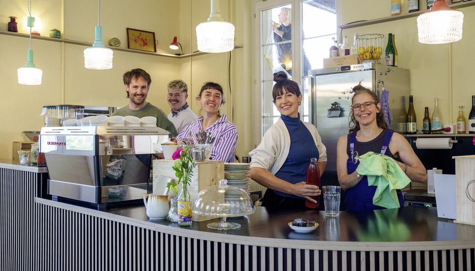 Zur Erï¿ï¾¶ffnung des Kugelbistros auf dem Gaswerkareal zeigt uns Lars Spï¿ï¾¶rndli wie er Focaccia backt. Fotografiert am Mittwoch, 29. April 2026 in Schaffhausen. (ENYA DALLE FESTE / SCHAFFHAUSER NACHR