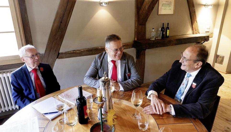 Zunft zum Grimmen Lï¿ï¾¶wen, v.l. Willi Itel, Ralph Gamper, Mittwoch, 15.04.2026, Diessenhofen (Roger Hofstetter/Schaffhauser Nachricht