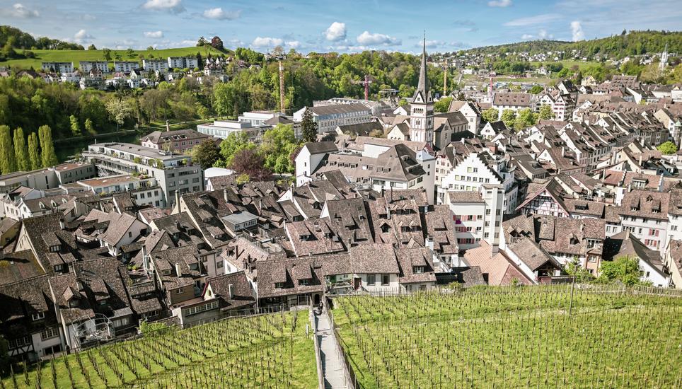 Blick vom Munot auf die Schaffhauser Altstadt, am Dienstag, 22. April 2025. (Melanie Duchene / Schaffhauser Nachrichten)