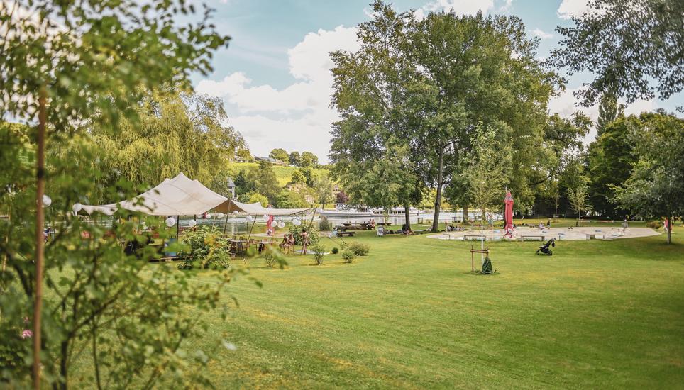 Badi Reportage fï¿ï¾¼r Leben und Genuss, wir schauen uns die Badis und ihr Gastronomie Angebot an, Bild zeigt Badi Langwiesen, am Mittwoch, 23 Juli 2025. (Melanie Duchene / Schaffhauser Nachricht