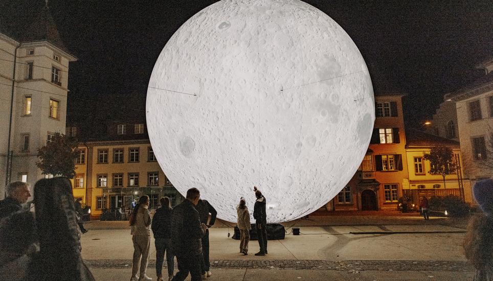 Lichtinstallationen quer durch die Altstadt, fotografiert am Dienstag, 28. Oktober 2025, in Schaffhausen. (Roberta Fele / Schaffhauser Nachrichten)