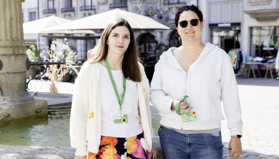 Interview zum Thema Sunflower Lanyard, v.l. Irina Alvarez und Denise Keller, Donnerstag, 23.07.2026, Schaffhausen (Roger Hofstetter/Schaffhauser Nachrichten)