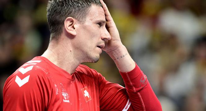 Berlin, 16.01.2024. Handball, Schweizer Nationalmannschaft. EHF Euro 2024. Schweiz - Nordmazedonien. 
Andy Schmid heult nach dem verlorenen Spiel. 
Copyright: FOTO Wagner / Alexander Wagner