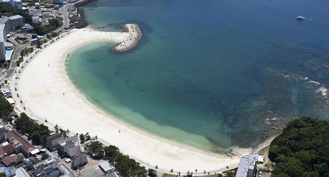 This shows an empty beach in Shirahama, Wakayama prefecture, western Japan Wednesday, July 30, 2025 after beachgoers evacuated as a powerful earthquake in Russia's Far East prompted tsunami alert in parts of Japan. (Kyodo News via AP)