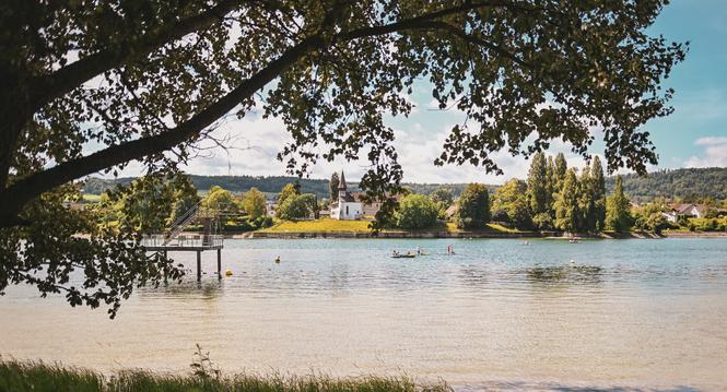Badi Reportage fÃ¼r Leben und Genuss, wir schauen uns die Badis und ihr Gastronomie Angebot an, Bild zeigt Badi Strandbar Uferlos in Stein am Rhein, am Mittwoch, 23 Juli 2025. (Melanie Duchene / Schaffhauser Nachrichten)