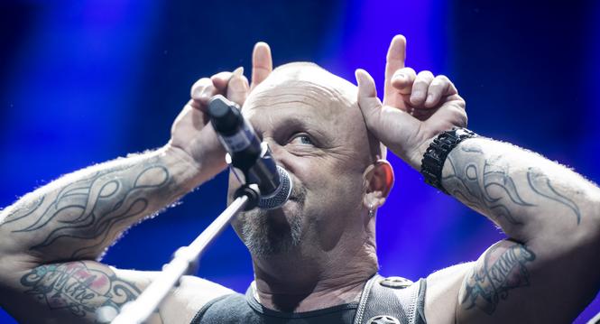 Der Schweizer Kuenstler Goelae performt anlaesslich des Grand Opening der Samsung Hall, aufgenommen am Freitag, 27. Januar 2017 in Duebendorf. (KEYSTONE/Ennio Leanza)