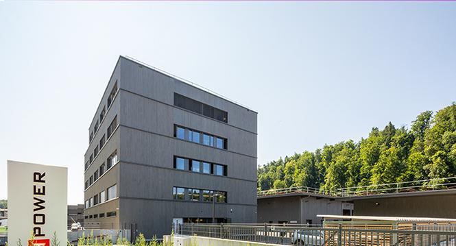 Architektur / Werkhof / Industrie / Green Energie / BÃ¼rorÃ¤ume / AtmosphÃ¤re / Werkstatt / Firmenautos / GebÃ¤udenkomplex / Treppenhaus / Form follows Function