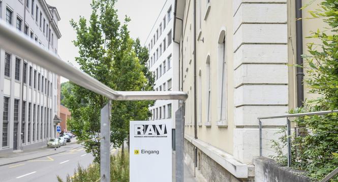Das regionales Arbeitsvermittlungszentrum, kurz RAV, von aussen, am Dienstag, 9. Juni 2020.  (Melanie Duchene / Schaffhauser Nachrichten)