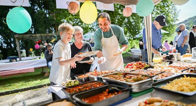 Die Bewohner des Durchgangszentrum Friedeck lÃ¤d die BevÃ¶lkerung zum Fest und zum Tag der offenen TÃ¼r ein, am Samstag, 06. September 2025. (Melanie Duchene / Schaffhauser Nachrichten)