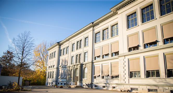 Planung Umbau und Sanierung, Schulhaus Emmersberg, Dachausbau, fotografiert am Mittwoch 08. November 2023, in Schaffhausen. (Roberta Fele / Schaffhauser Nachrichten)