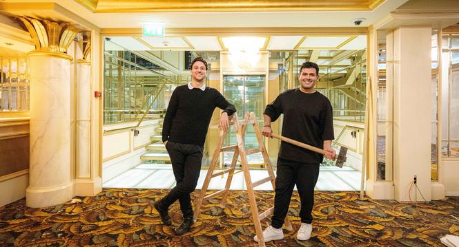 Yannick Vuga und DJ Sam Madi erÃ¶ffnen im ehemaligen Casino einen Pop-Up Club namens OFF, fotografiert am Mittwoch, 12. November 2025, in Schaffhausen. (Roberta Fele / Schaffhauser Nachrichten)