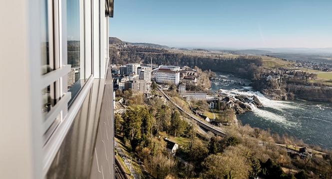 Reportage Aussicht der hï¿ï¾¶chsten Hochhï¿ï¾¤user in Neuhausen, Bild zeigt Hochhaus Rhyteck, am Mittwoch, 5. Mï¿ï¾¤rz 2025. (Melanie Duchene / Schaffhauser N