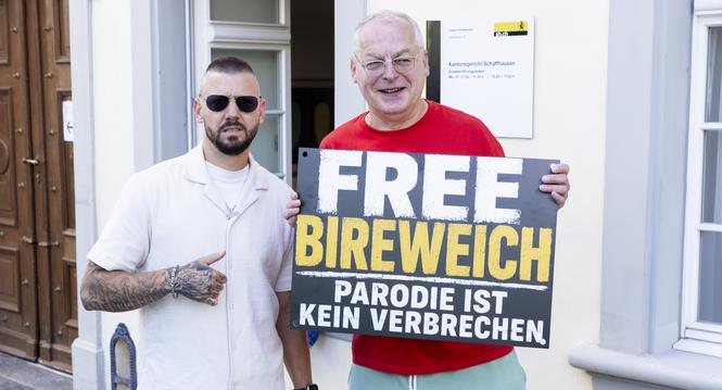 Influencer "Bireweich" (Mirco Casorelli) muss sich vor dem Schaffhauser Kantonsgericht verantworten., v.l. Mirco Casorelli, Eric Weber - Grossrat Basel-Stadt, Freitag, 19.06.2026, Schaffhausen (Roger Hofstetter/Schaffhauser Nachrichten)