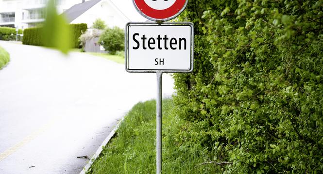 Ortsschild am Eingang von Stetten, fotografiert am Dienstag, 16. April 2024 in Stetten (Lea Biedermann / Schaffhauser Nachrichten)