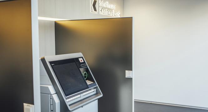 Schaffhauser Kantonalbank Geldautomaten am Rhytech Areal, fotografiert am Montag 29. Juli 2024, in Neuhausen am Rheinfall. (Roberta Fele / Schaffhauser Nachrichten)