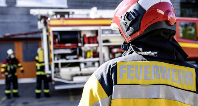 Feuerwehr Neuhausen Hauptuebung im SIG Areal, am Samstag, 23. Oktober, 2021. (Melanie Duchene / Schaffhauser Nachrichten)