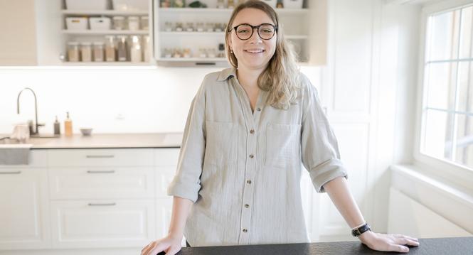 Zu Besuch bei Ordnungscoach Sara Ritzmann, in ihrer Wohnung ist alles feinsï¿ï¾¤uberlich und ï¿ï¾¼bersichtlich verstaut,  am Dienstag, 28. Januar 2025. (Melanie Duchene / Schaffhauser Nachr
