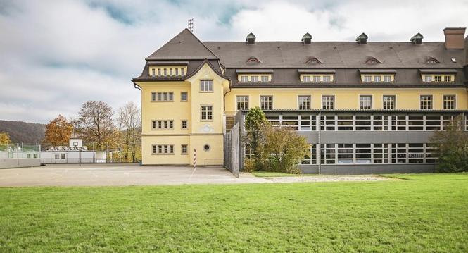 Schulhaus Rosenberg in Neuhausen, am Freitag, 01. November 2024. (Melanie Duchene / Schaffhauser Nachrichten)