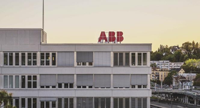 Blick auf die ABB fotografiert von der Aksa Moschee in Schaffhausen, am Donnerstag, 22. September, 2022. (Melanie Duchene / Schaffhauser Nachrichten)