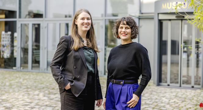 Sarah Merten und Victoria Humphrey, die neuen Kuratorinnen am Museum zu Allerheiligen, fotografiert am Mittaoch, 16. Oktober 2025, in Schaffhausen. (Roberta Fele / Schaffhauser Nachrichten)