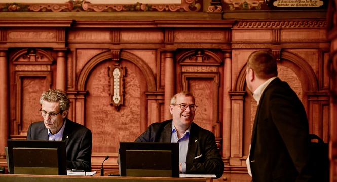 Start des grossen Stadtrat nach Neujahr in der Rathauslaube, Peter Neukomm, Daniel Preisig und Michael Mundt, vlnr, am Dienstag, 07. Januar 2025. (Melanie Duchene / Schaffhauser Nachrichten)