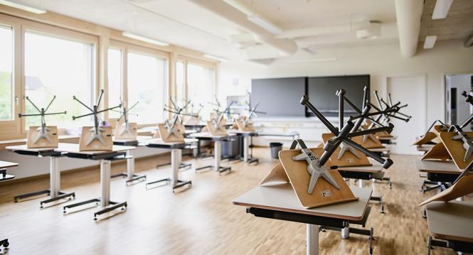 Der neue Schulcampus Silberberg vor dem ersten Schultag - eine Besichtigung mit dem Baureferenten Christoph Meister , am Dienstag, 05 August 2025. (Melanie Duchene / Schaffhauser Nachrichten)