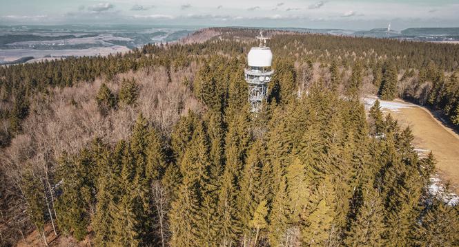 Drohnenbild des Randenturm in Merishausen, am Donnerstag, 10. Februar, 2022. (Melanie Duchene / Schaffhauser Nachrichten)