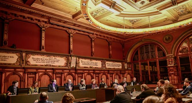 Start des grossen Stadtrat nach Neujahr in der Rathauslaube, der Grosse Stadtrat mit seiner neuen Prï¿ï¾¤sidentin Angela Penkov (SP), am Dienstag, 07. Januar 2025. (Melanie Duchene / Schaffhauser Nachricht