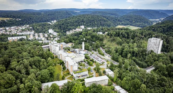 Schaffhauser Spitï¿ï¾¤ler von oben, geplant sind Rodungen fï¿ï¾¼r den geplanten Neubau des Spitals, fotografiert am Dienstag, 01. Juli 2025, in Schaffhausen. (Roberta Fele / Schaffhauser Nachr