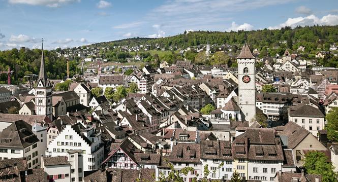 Blick vom Munot auf die Schaffhauser Altstadt, am Dienstag, 22. April 2025. (Melanie Duchene / Schaffhauser Nachrichten)
