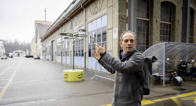 Rungang auf dem SIG Areal mit SIG Chef Michel Rubli, fotografiert am Dienstag, 09. Dezember 2025, in Neuhausen am Rheinfall. (Roberta Fele / Schaffhauser Nachrichten)