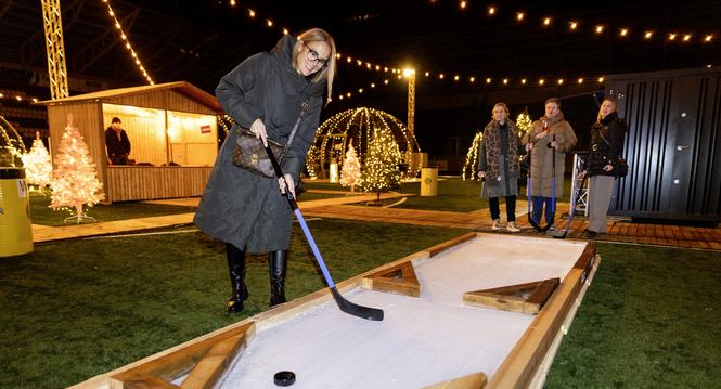 Iglu Village, Die "Besties" sind zusammen unterwegs, 04.12.2025, Schaffhausen (Roger Hofstetter/Schaffhauser Nachrichten)