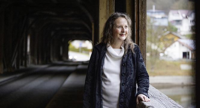 Portrï¿ï¾¤t von Lucia Cavegn, Kultur- und Tourismusbeauftragte und in dieser Funktion auch als Direktorin und Kuratorin des Museum kunst und wissen Diessenhofen bei der Stadtgemeinde Diessenhofen angestellt. Fotografiert am Dienstag, 09. Dezember 2