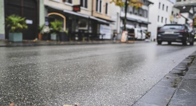 Strassenbelag Neuhausen zum Thema Flï¿ï¾¼sterbelag, am Mittwoch, 22. Oktober 2025. (Melanie Duchene / Schaffhauser Nachricht