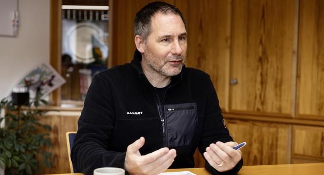 Abtretung von Herkunftsnachweisen fï¿ï¾¼r Produzentinnen und Produzenten von Solarenergie in Basadingen,  Markus Bï¿ï¾¼rgi, Donnerstag, 12.02.2026, Basadingen (Roger Hofstetter/Schaffhauser Nachr