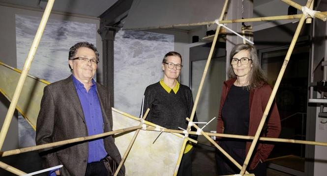 Vernissage:, v.l. Peter Lï¿ï¾¼em, Ute Klein, Elisabeth Nembrini, Freitag, 13.03.2026, Schaffhausen (Roger Hofstetter/Schaffhauser Nachricht