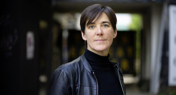 Berlin, DEU, 12.10.2024: Portraet Gaea Schoeters, geboren 1976, ist eine flaemische Autorin, Journalistin, Librettistin und Drehbuchautorin. 2012 hat sie den Groï¿ï¾en Preis Jan Wauters fï¿ï¾¼r ihren kreativen Umgang mit Sprache gewonnen. F