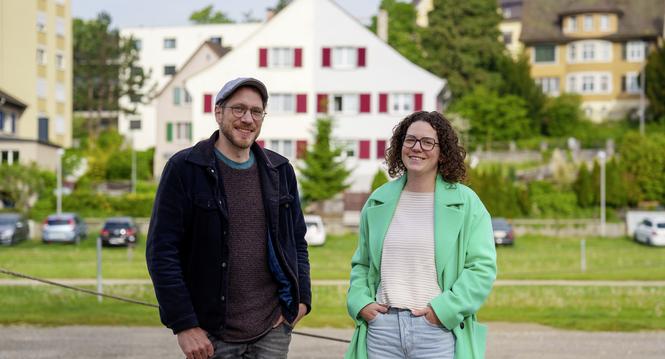 Streitgesprï¿ï¾¤ch mit Nina Schï¿ï¾¤rrer und Thomas Leuzinger ï¿ï¾¼ber die Plï¿ï¾¤ne fï¿ï¾¼r die Burgunwiese. Fotografiert am Mittwoch, 6. Mai 2026 in Neuhausen. (ENYA DALLE FESTE / SCHAFF