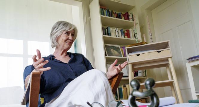 Die Paartherapeutin Thea Dumsch spricht ï¿ï¾¼ber Beziehungen, Frï¿ï¾¼hling und was diese Themen gemeinsam haben. Fotografiert am Dienstag, 5. Mai 2026 in Schaffhausen. (ENYA DALLE FESTE / SCHAFFHAUSER NACHR