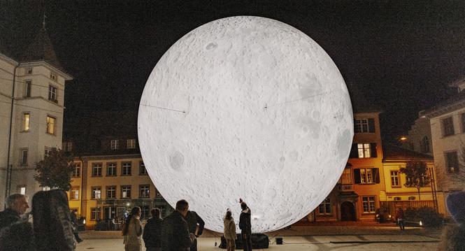 Lichtinstallationen quer durch die Altstadt, fotografiert am Dienstag, 28. Oktober 2025, in Schaffhausen. (Roberta Fele / Schaffhauser Nachrichten)