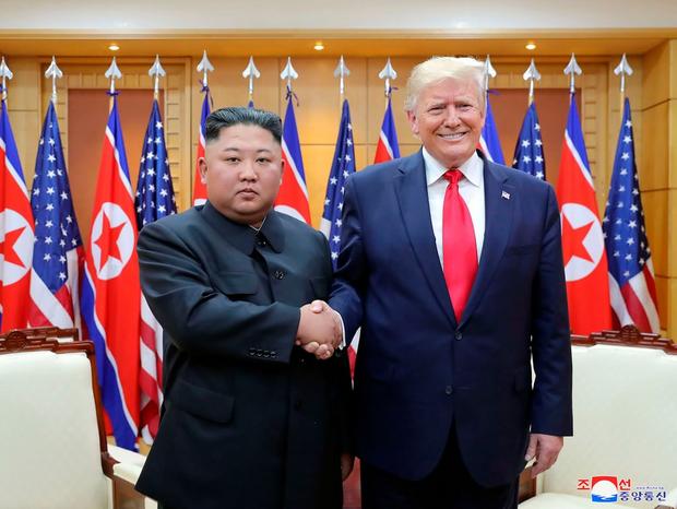 Donald Trump und der nordkoreanische Diktator Kim Jong Un bei einem Treffen, 2019. Die beiden verstanden sich angeblich gut. Bild: Keystone