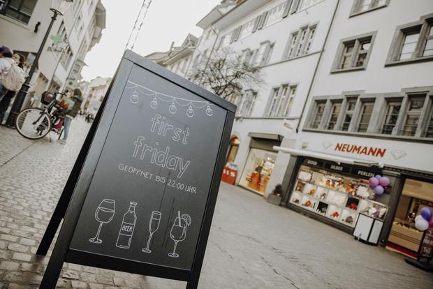 First Friday in der Altstadt, fotografiert am Freitag, 07. Maerz 2025, in Schaffhausen. (Roberta Fele / Schaffhauser Nachrichten)