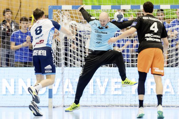 Abgang Nr. 2: Goalie Julien Meyer zieht es nach zwei Saisons bei den Kadetten zurück in seine französische Heimat. Bild: Keystone