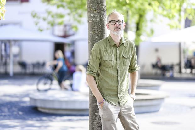Portrait von Gian - Rigo Willy fuer das Wirtschaftsmagazin, am Mittwoch, 23. August 2023. (Melanie Duchene / Schaffhauser Nachrichten)