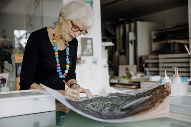 Linda Graedel, in ihrem Haus am Geisberg, fotografiert am Montag, 21. Juli 2025, in Schaffhausen. (Roberta Fele / Schaffhauser Nachrichten)